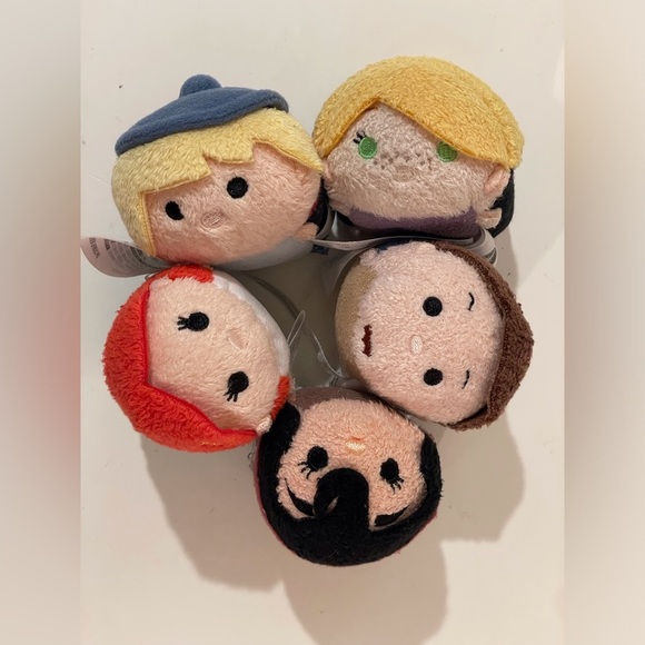 Disney Mini Tsum Ariel‎ Rapunzel Flynn Rider Frozen Kristoff Cassandra Toys - Picture 1 of 5